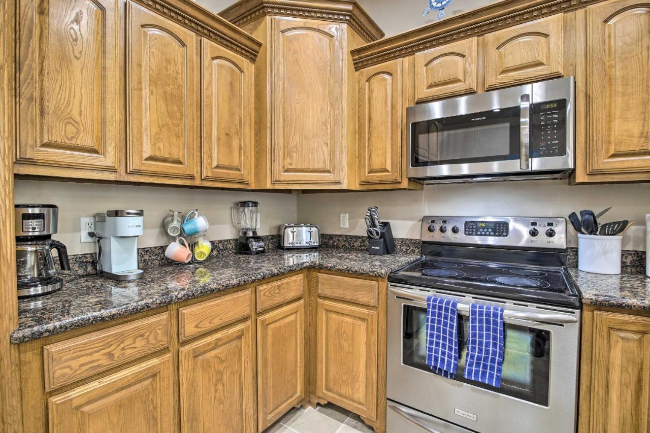 South Padre Island Condo - 200 Ft To Beach! Екстер'єр фото