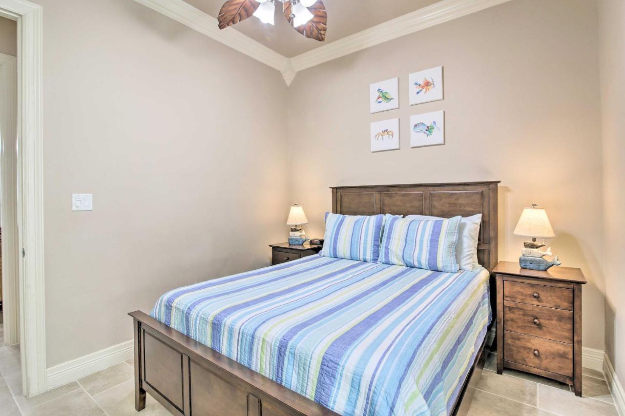 South Padre Island Condo - 200 Ft To Beach! Екстер'єр фото