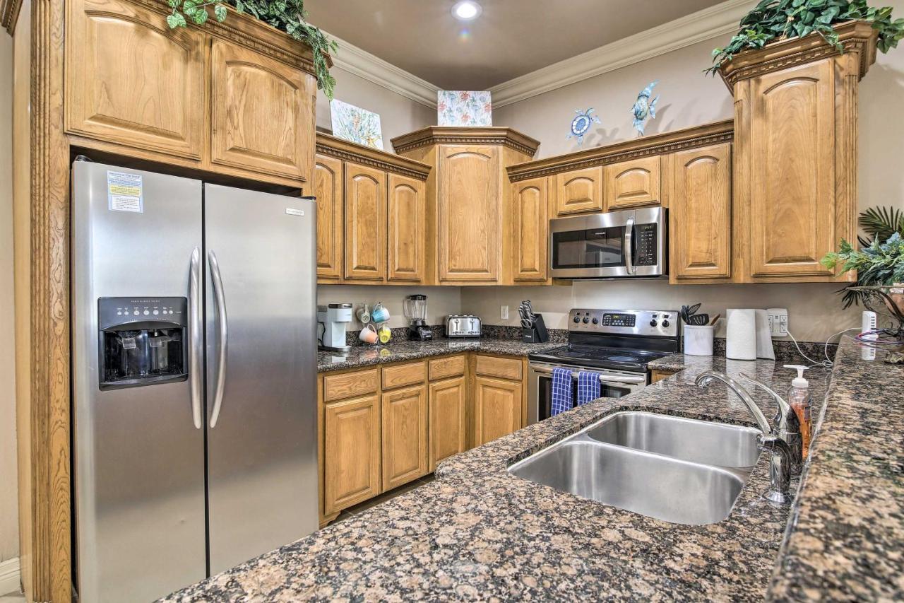 South Padre Island Condo - 200 Ft To Beach! Екстер'єр фото