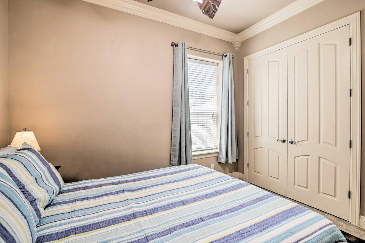 South Padre Island Condo - 200 Ft To Beach! Екстер'єр фото