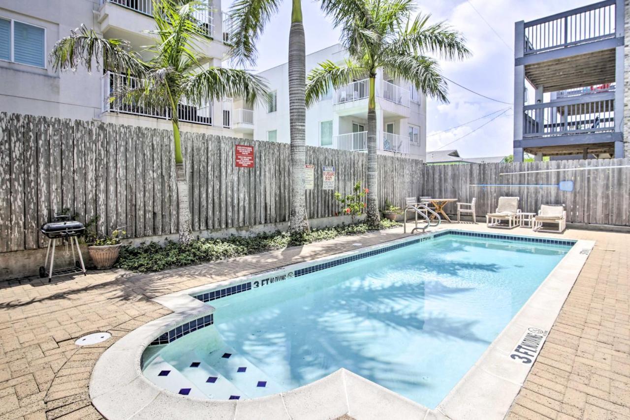 South Padre Island Condo - 200 Ft To Beach! Екстер'єр фото