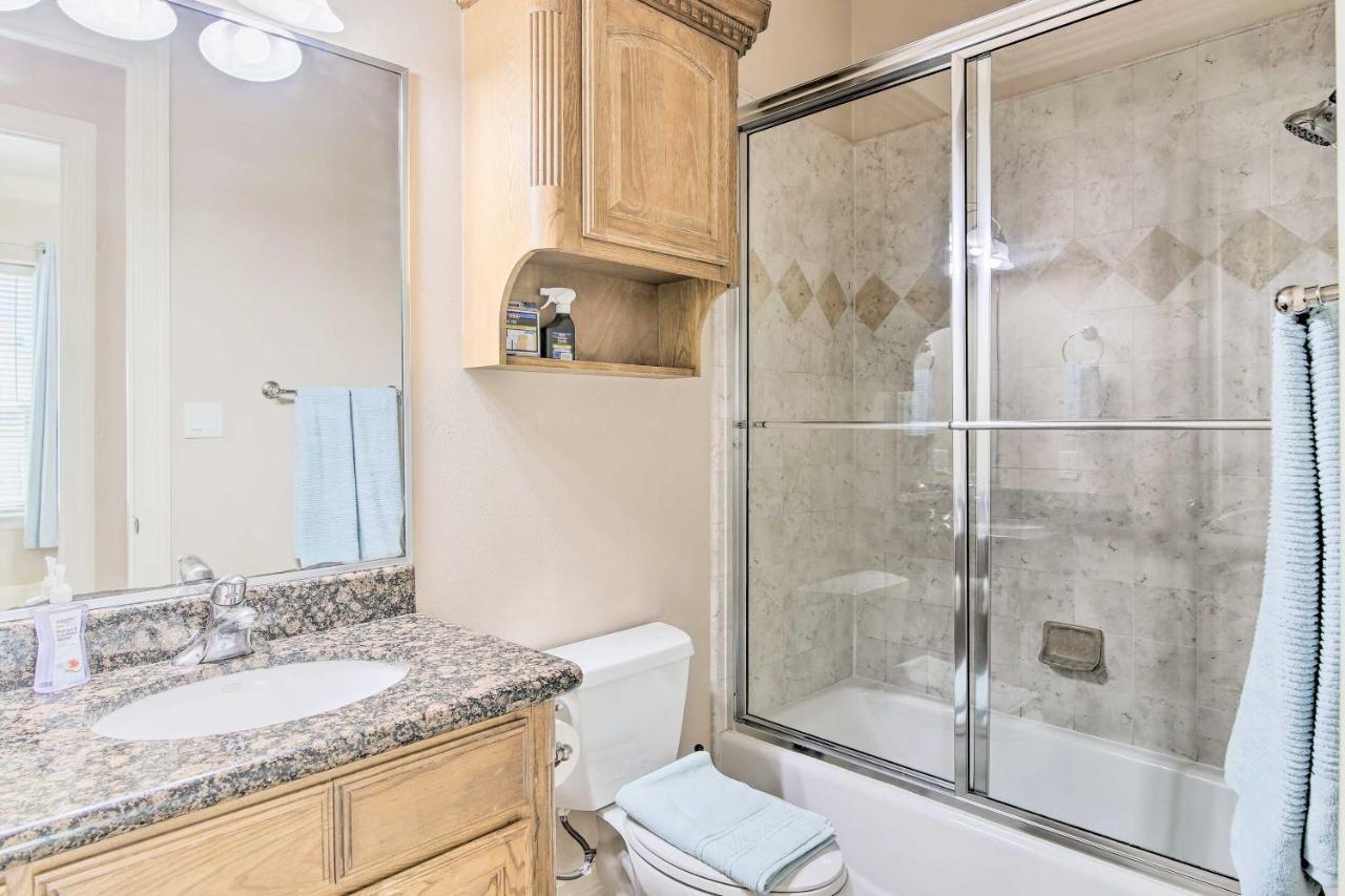 South Padre Island Condo - 200 Ft To Beach! Екстер'єр фото